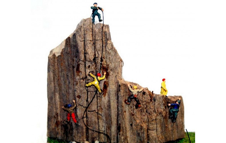 A104 6 Assorted Rock Climbers Unpainted Kit N Scale 1:148