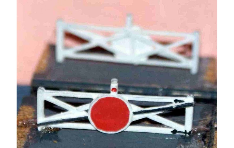 A10p Painted Single Crossing Gates (2) N Scale 1:148