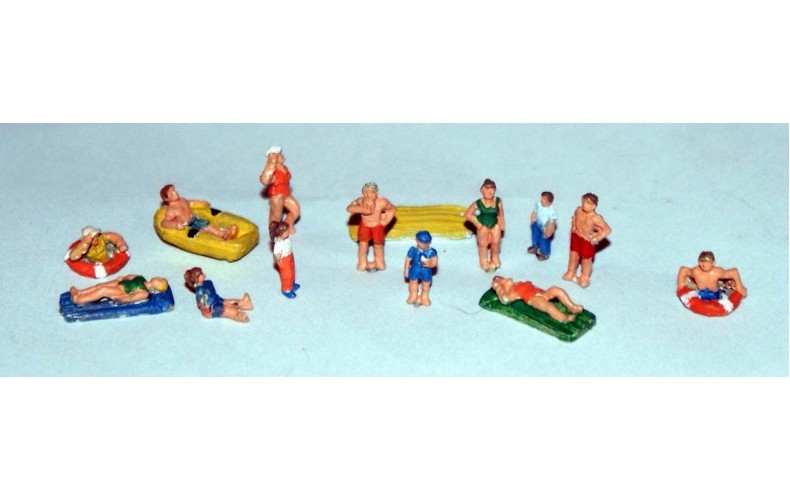 A110 Beach Set (figures and equipment) Unpainted Kit N Scale 1:148
