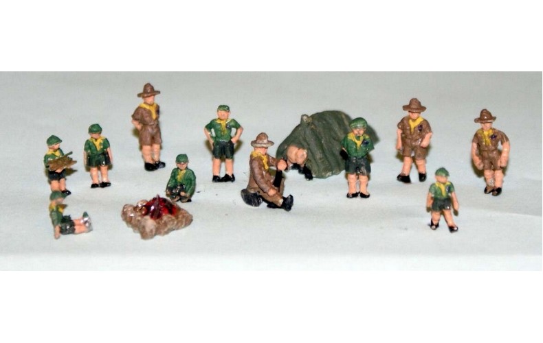 A114 Cub/Scout Camp Set Unpainted Kit N Scale 1:148