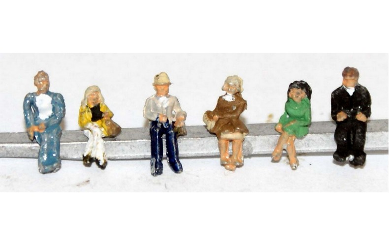 A118 6 Seated Passengers / Figures. Set 1 Unpainted Kit N Scale 1:148