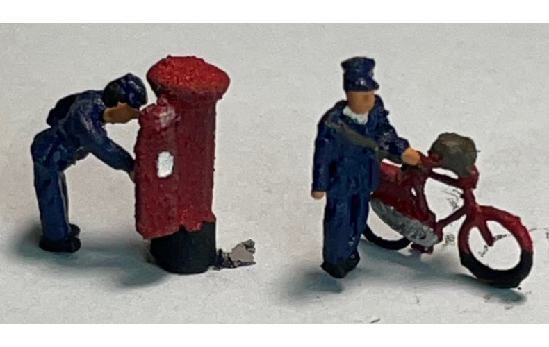 A138p Painted Postman and Bicycle, Postman bending down & Postbox Open (N scale 1/148th)