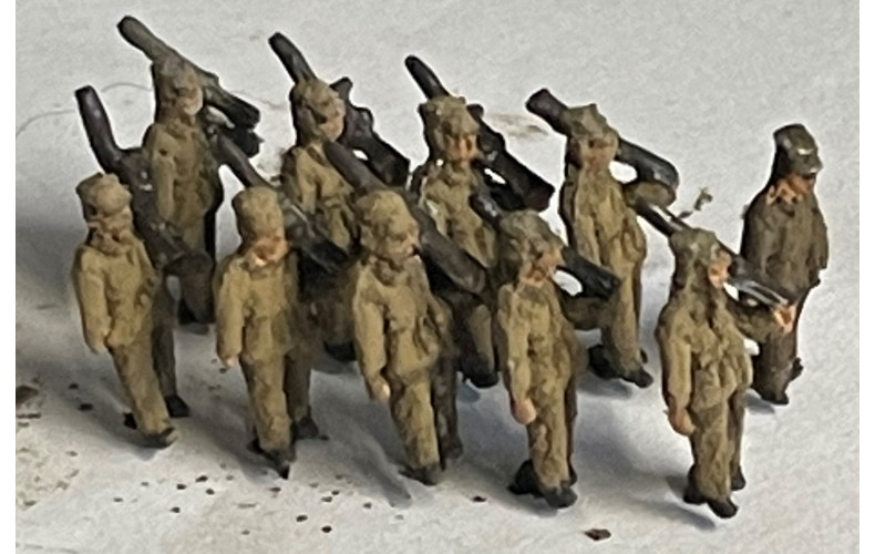 A139 10 Marching Soldiers Unpainted kit (N Scale 1/148th)