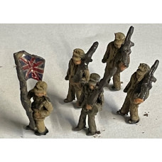 A140 Marching Soldiers Colour Party (5 Figures) Unpainted Kit ( N Scale 1/148th)