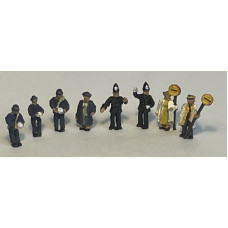 A145 Lollipop , Traffic Police, Traffic Wardens x 8 figs Unpainted Kit (OO Scale 1/76th)