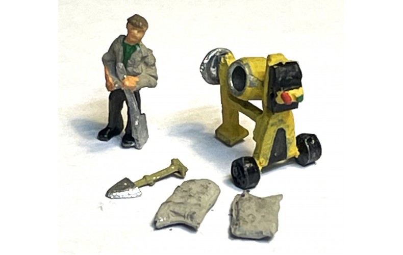 A155 Cement Mixer, figure, 2 sacks and spade ( N Scale 1/148th) Unpainted Kit