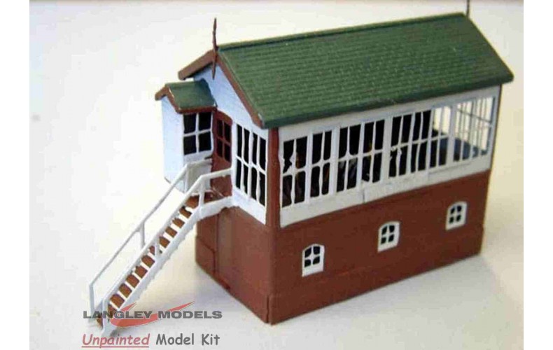 F153 LNWR/LMS standard Signal Box F153 Unpainted Kit OO Scale 1:76