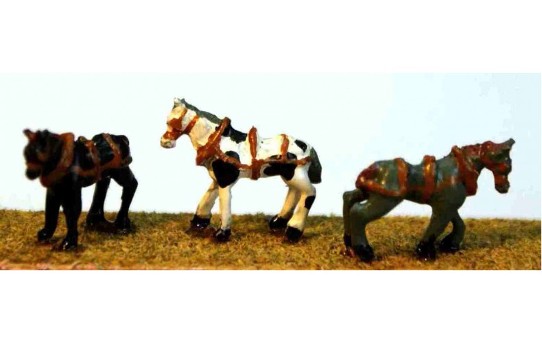 A58 3 Harnessed Horses Unpainted Kit N Scale 1:148