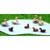 A61 Waterfowl-4 Swans & 4 Ducks Unpainted Kit N Scale 1:148