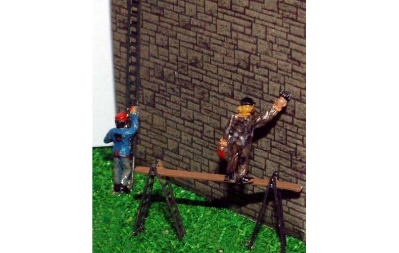 A68 Working Men 1 on Ladder & 1 on trestle Unpainted Kit N Scale 1:148