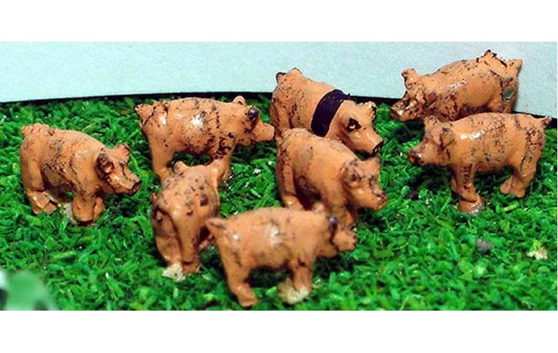 A69 8 Pigs Unpainted Kit N Scale 1:148