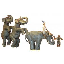 CIR2 Standing Elephant Act & trainer Unpainted Kit OO Scale 1:76 