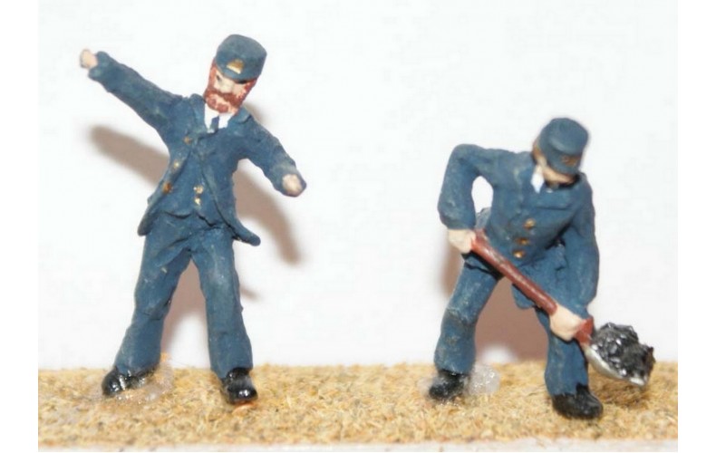 F118 2 Loco Crew - Victorian/Edwardian Unpainted Kit OO Scale 1:76 