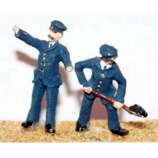 F119 2 Loco Crew - 1930's/50's Unpainted Kit OO Scale 1:76 