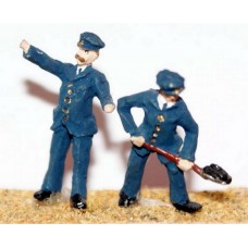 F119p Painted Loco Driver & Fireman OO 1:76 Scale Model Kit