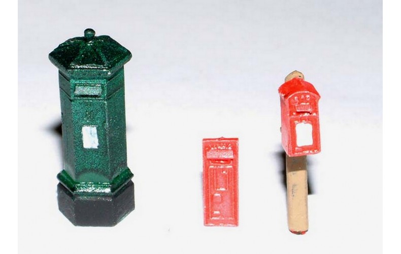 F11p Painted 3 different Victorian Pillar Boxes OO Scale 1:76