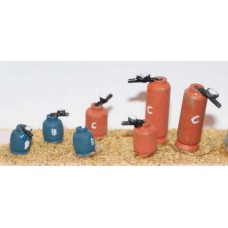 F122 6 assorted Calor Gas Cylinders F122 Unpainted Kit OO Scale 1:76