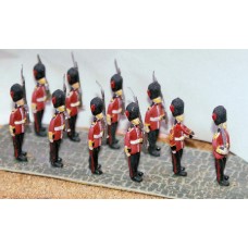 F12 10 Guards marching Unpainted Kit OO Scale 1:76 