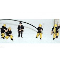 F134ap4 1970's Firefighters x 5 (OO scale 1/76th)