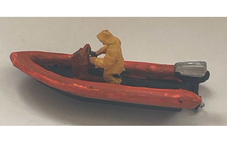 F136c 12ft Inflatable Rib Craft & Driver Unpainted kit (OO Scale 1/76th)