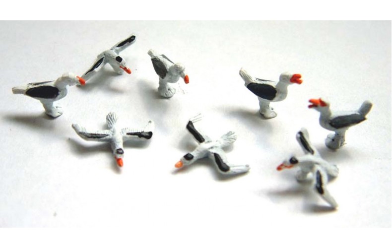 F143p Painted 8 assorted Seagulls OO Scale 1:76 Painted Model