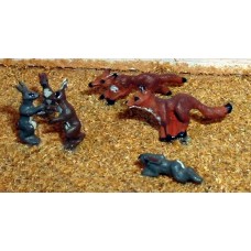 F145 Foxes, boxing Hares & rabbits Unpainted Kit OO Scale 1:76