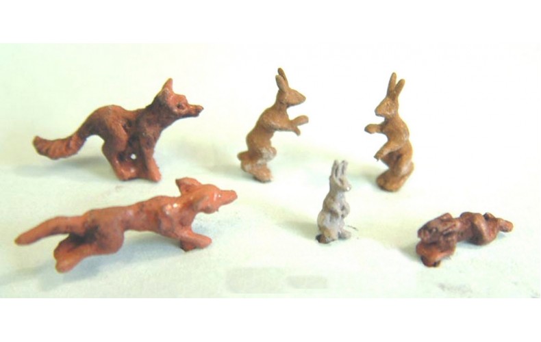 F145p Painted Foxes hares & rabbits OO Scale 1:76 Painted Model