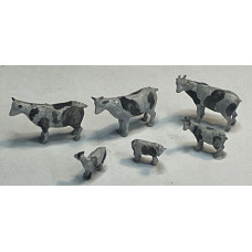 F149a 6 x Billy/Dwarf Goats unpainted kit (OO/HO Scale 1/76th)