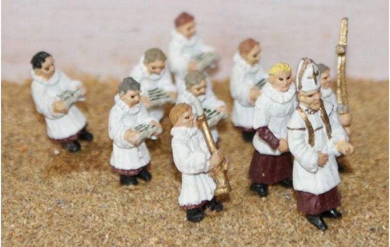 F158 10 Clergymen & Choirboys Unpainted Kit OO Scale 1:76 