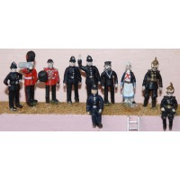 F15 10 Uniformed figures of the 1920's Unpainted Kit OO Scale 1:76 