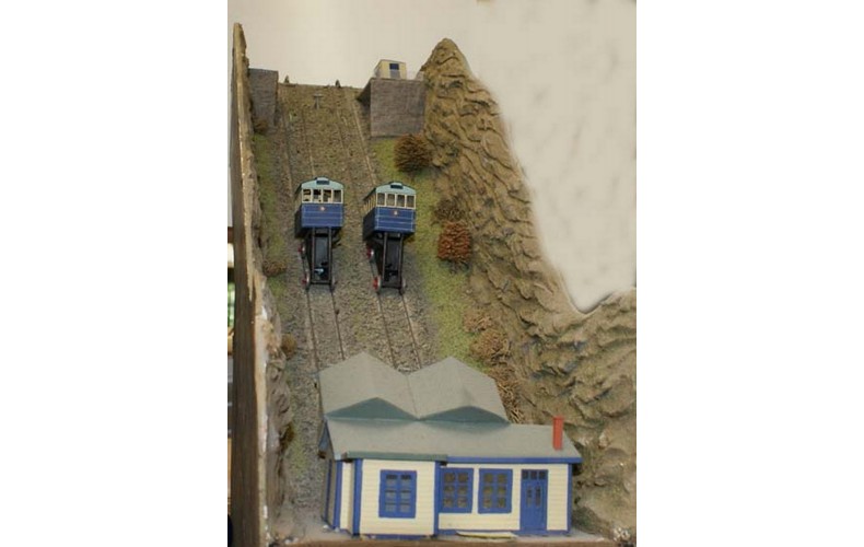 F161 Cliff Railway-Coaches,accessories & motorising Unpainted Kit OO Scale 1:76