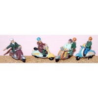 F164 4 ass. Scooters & riders (Mods)  Unpainted Kit OO Scale 1:76 