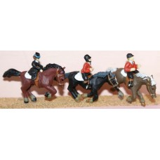 F183 3 Horses & Riders (galloping/jumping) Unpainted Kit OO Scale 1:76 