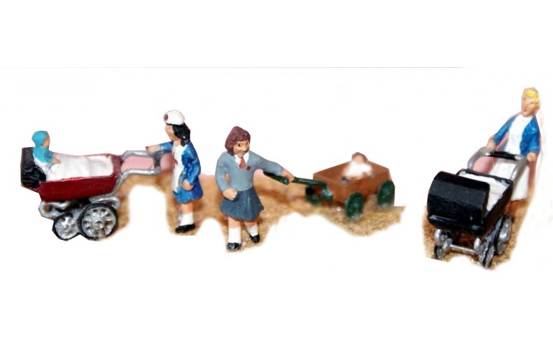 F186 2 prams, childrens trolley & 3 figures Unpainted Kit OO Scale 1:76 