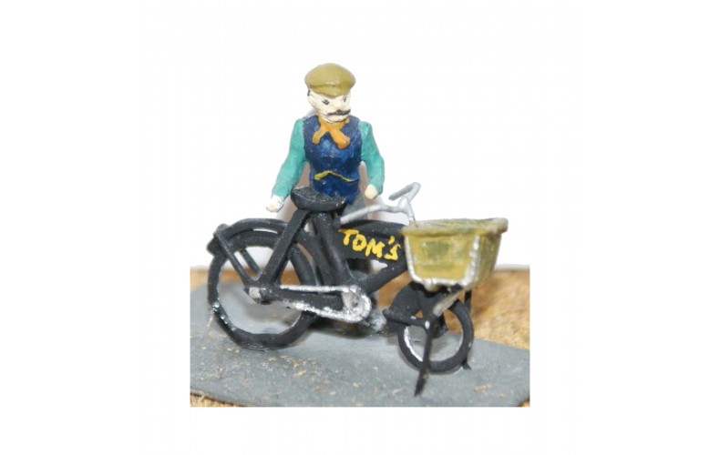 F18 Delivery Bike and man Unpainted Kit OO Scale 1:76 