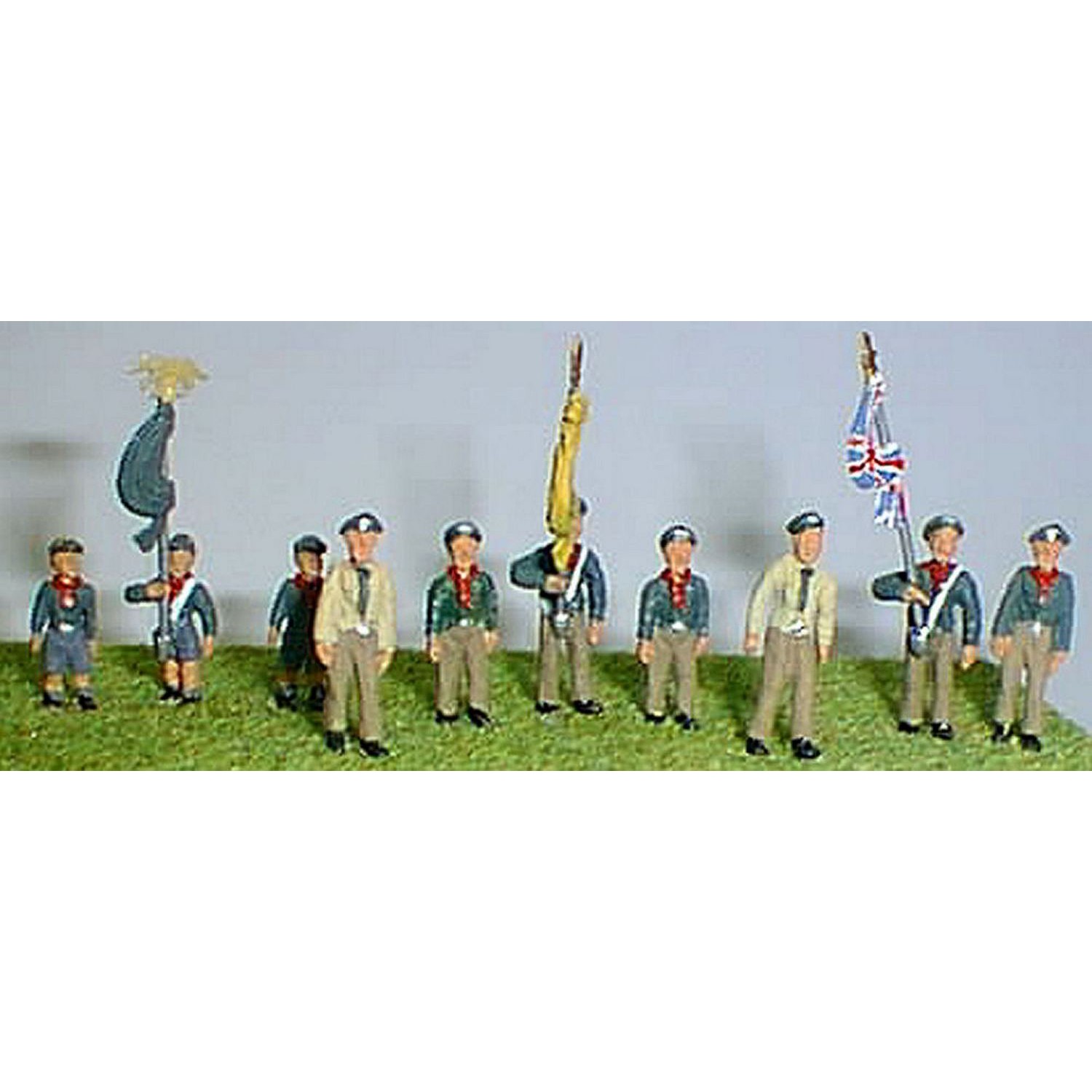 Scouts Flag Bearers OO Scale UNPAINTED Kit F197a Langley Models 1960's Cubs