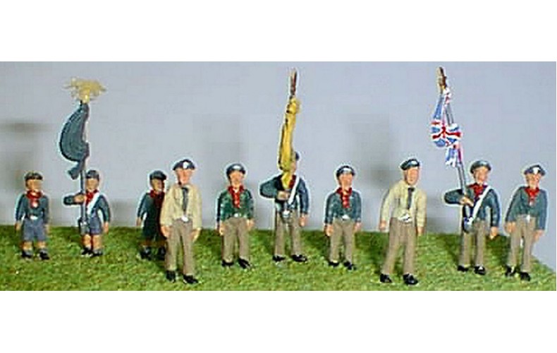 F197a 1960's on Cubs/Scouts & Flag Bearers Unpainted Kit OO Scale 1:76 