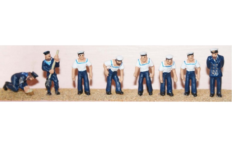 F198 8 assorted Sailors Unpainted Kit OO Scale 1:76 