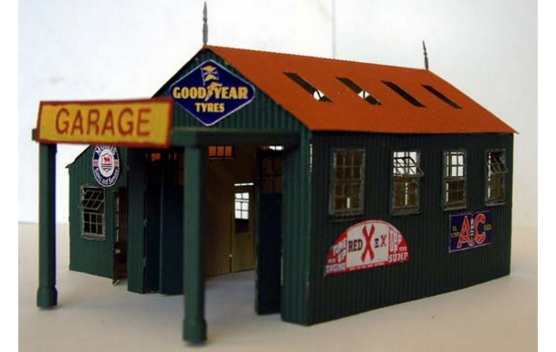 F209 Country Garage (incl folding doors) Unpainted Kit OO Scale 1:76
