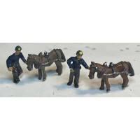 F211e 2 x Pitt Ponies (harnessed) & Handlers Unpainted Kit (OO/HO Scale 176th)