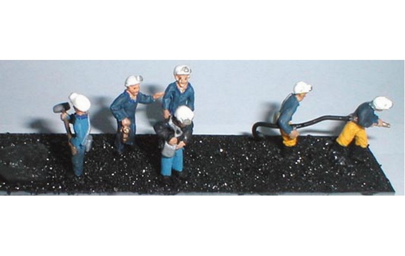 F211p Painted 6 x assorted Coal Miners OO 1:76 Scale Model Kit