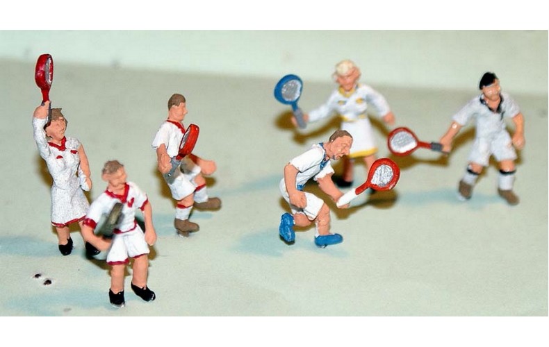F249 6 Tennis Players in action poses Unpainted Kit OO Scale 1:76 