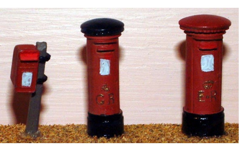 F24 3 assorted Pillar Boxes F24 Unpainted Kit OO Scale 1:76