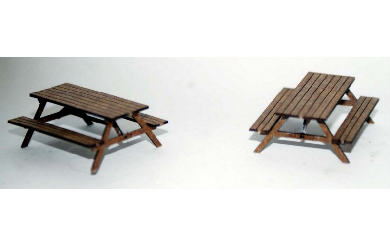 F251 2xPub table/bench unit (lazer cut in real wood) F251 Unpainted Kit OO Scale 1:76