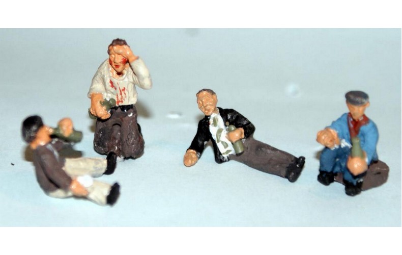 F261 4 Seated lying down drunks Unpainted Kit OO Scale 1:76 