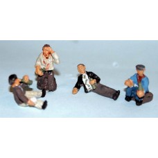 F261p Painted 4 Drunks-lying, kneeling. OO 1:76 Scale Model Kit