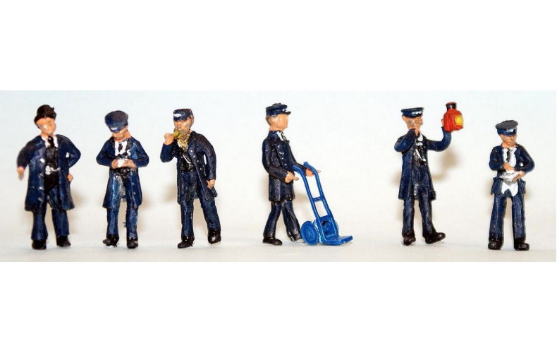 F263 6 1950's Station figs guards fat controller porter etc Unpainted Kit OO Scale 1:76 