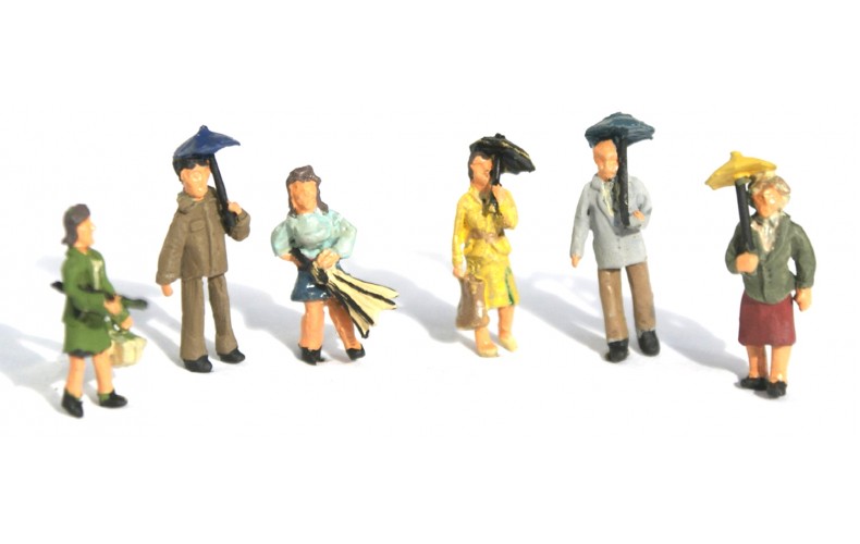 F274p Painted 6 x People with Umbrellas OO 1:76 Scale Model Kit