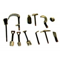 F282 Assorted Agricultural Tools & Equipment F282 Unpainted Kit OO Scale 1:76