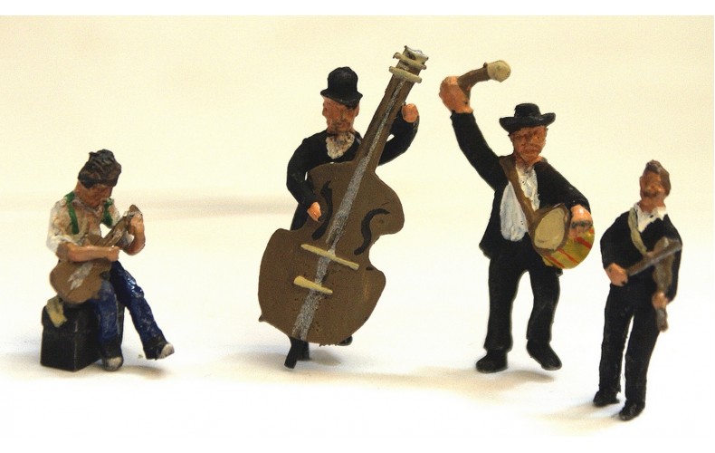 F296 4 Buskers / Music Players Unpainted Kit OO Scale 1:76 